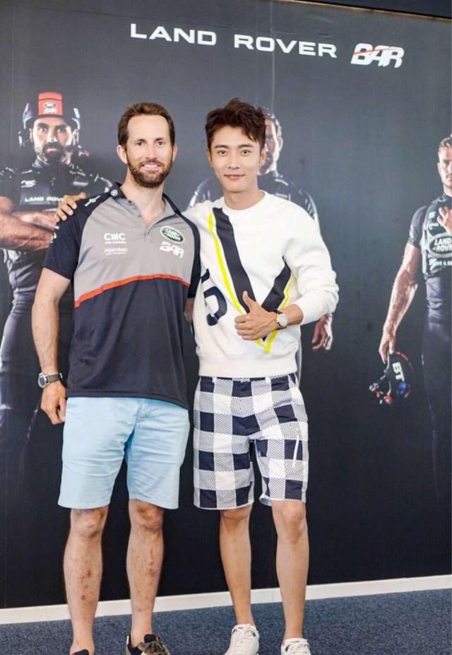 张丹峰真挺会穿，颜值爆表就是好，咋穿都帅