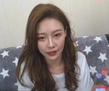 抖音温婉澄清谣言，不开美颜大方回应整容，网友：我的婉妹去哪