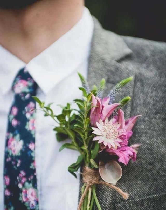  花艺：婚礼花艺|新郎胸花大考究，玩转方寸间的魅力~