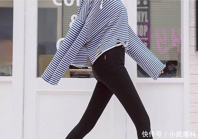 35岁小姨真敢穿，一天一件毛衣搭+打底裤，出门都被问结婚没