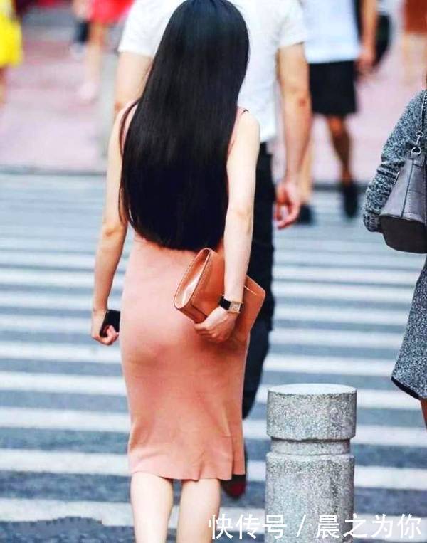 街拍：偶遇高个子大长腿美女小姐姐，一个比一个颜值高！