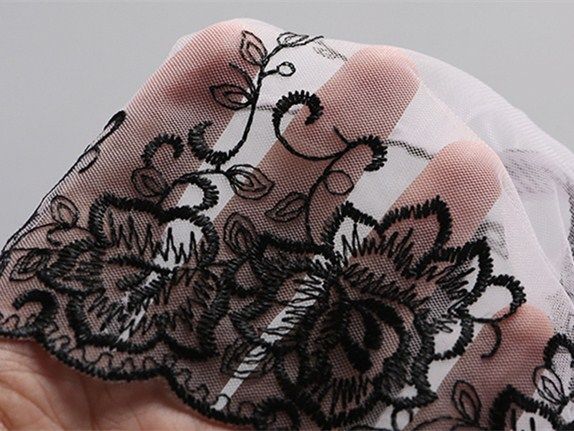 女人一定要对自己好点,这几款三角裤,凉爽舒适,甜蜜中透漏诱惑