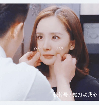 #忍不住#明星被“捏脸杀”:杨幂刘诗诗脸变形,赵丽颖的圆脸总让人忍不住