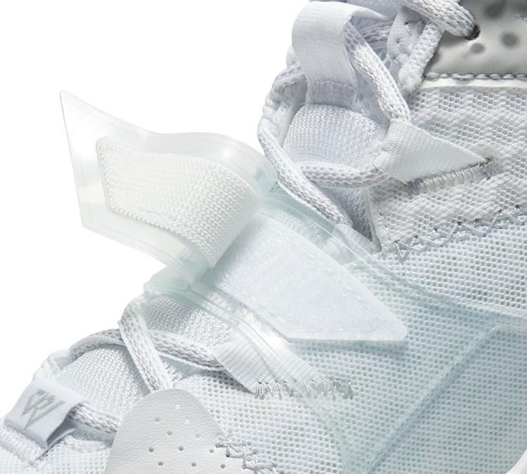  『舍得』纯白配色干净利落！这双Why Not Zer0.3你舍得上脚吗