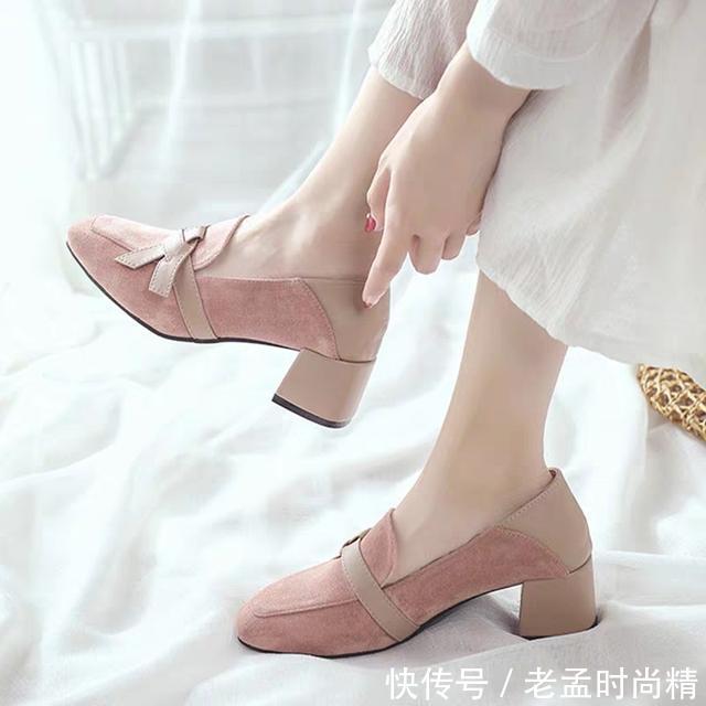  [女性]职场女性必备的5款高跟鞋，款款都美到心坎里，怎么搭都好看！