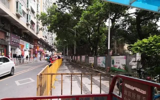  反反复复：深圳道路反复开挖，房东开始反击：生意没法做，租客开始要求退房