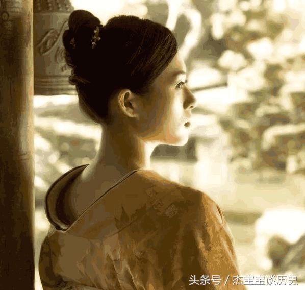 古代日本女子为何不穿内衣，就直接穿和服？背后原因辣眼睛！