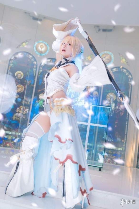 黑丝的诱惑把持不住!超会穿丝袜的樱花妹福利美腿照