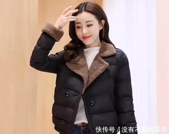 『舒适』羽绒服已经过时了!今冬时兴“羊羔毛外套”,减龄保暖又显瘦!