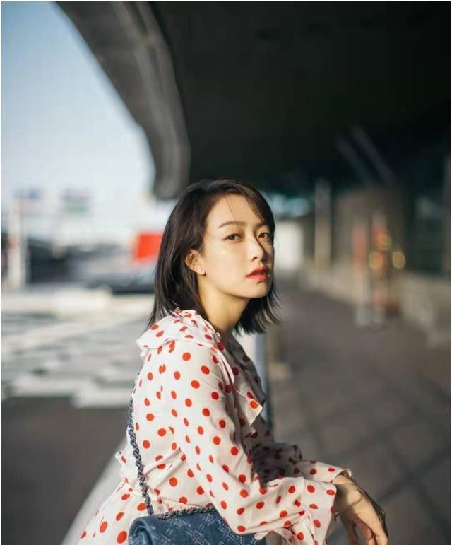  黑色高跟鞋@小个子女孩穿衣技巧,教你几招也能秒变女神