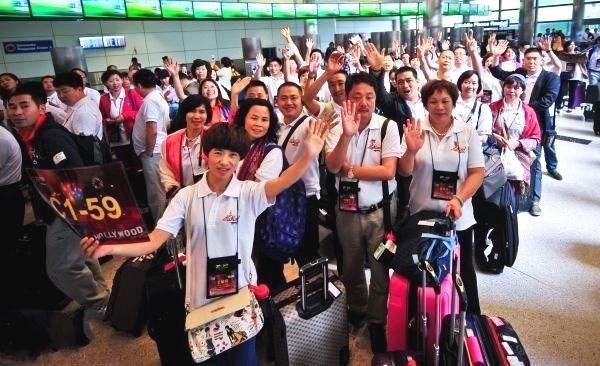 在中国的外国人被称“老外”，在外国的中国人被称什么？差别很大