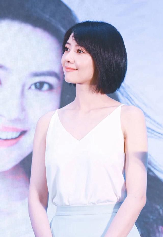 39岁高圆圆剪了个发型，重回19岁，网友直夸20年气质没变