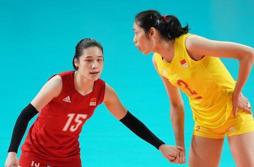 李盈莹接一传很有天赋！中国女排队员有些能力不挖掘还真不知道