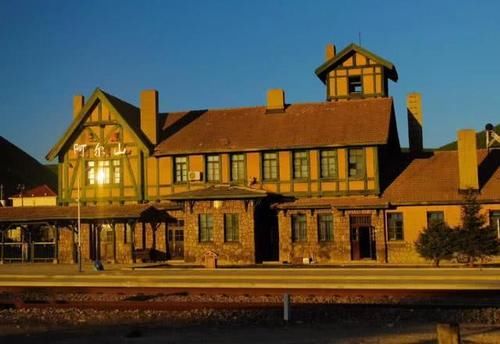  「已有」中国最美最小的火车站，每天仅有8趟列车停靠，已有80多