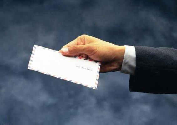 父亲突然去世,亲生儿女只得到一封信!养女却得