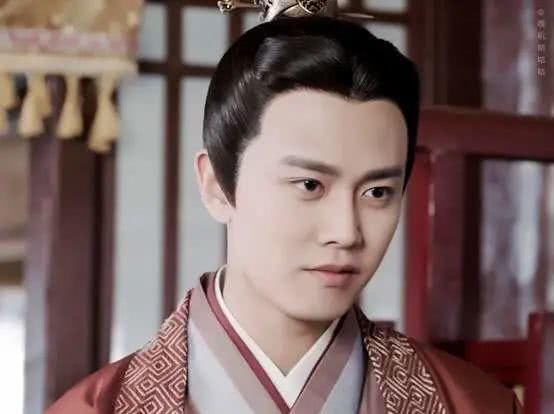  #刘维#姜思达为刘维宣传却直接晒出好友恳求对话，被网友吐槽太婊