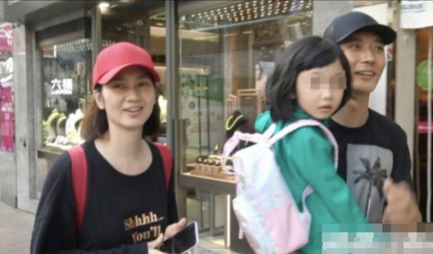 出轨风波后,洪欣一家3口首次现身,网友:想用行动破出轨传闻?