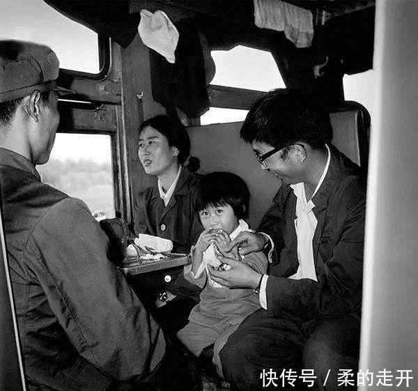  「记得」1980年代中国火车老照片, 还有多少人记得那时候坐火车