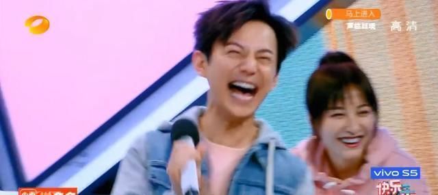 #快本#关晓彤《快本》秀恩爱,表示我有喜欢的人了,何炅笑的面部狰狞