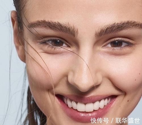  化妆■相亲对象见到我化妆的样子拉黑了我！