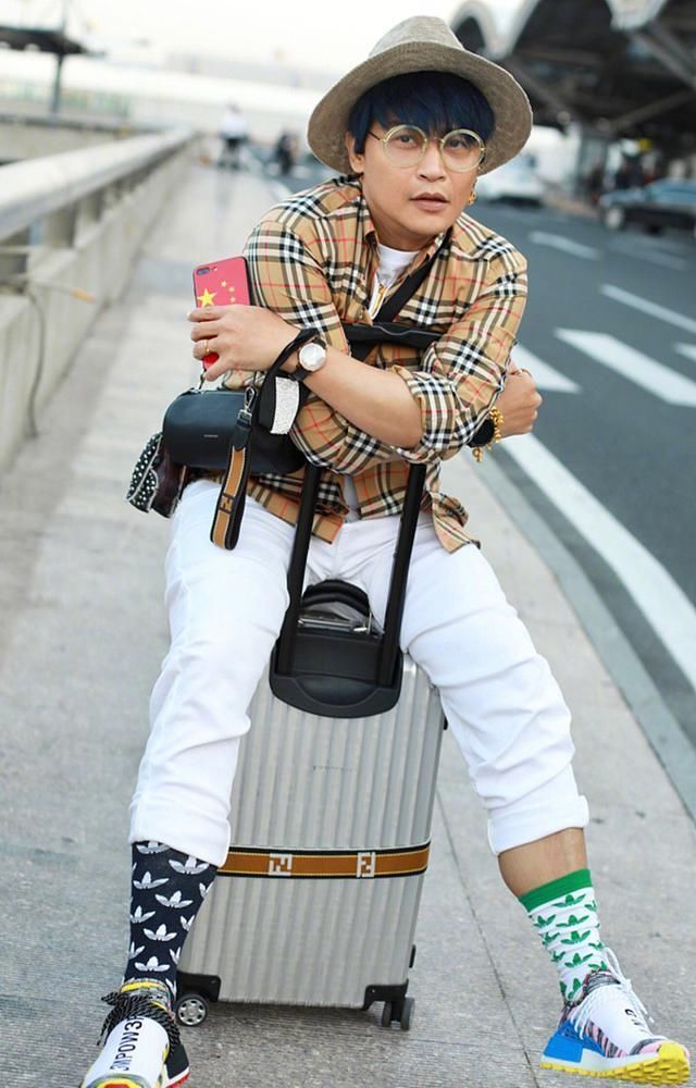 陈志朋走上国际不再妖媚，时装周造型太高级，终于给国人长脸了！