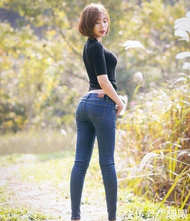 尽显|牛仔裤:即显高又显瘦,潮流时尚有活力,经典搭配尽显摩登气息!