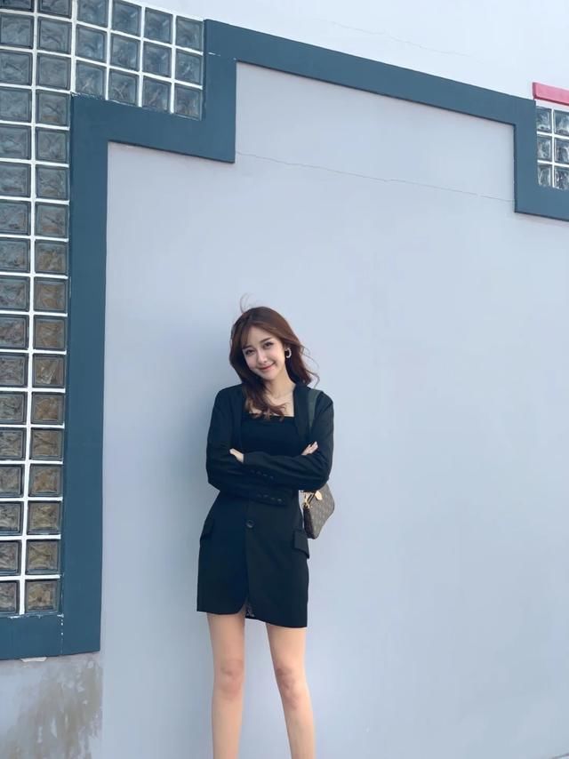  【没成】西装裙既美且飒，简约又隐含小心机，趁着还没成爆款穿起来吧！