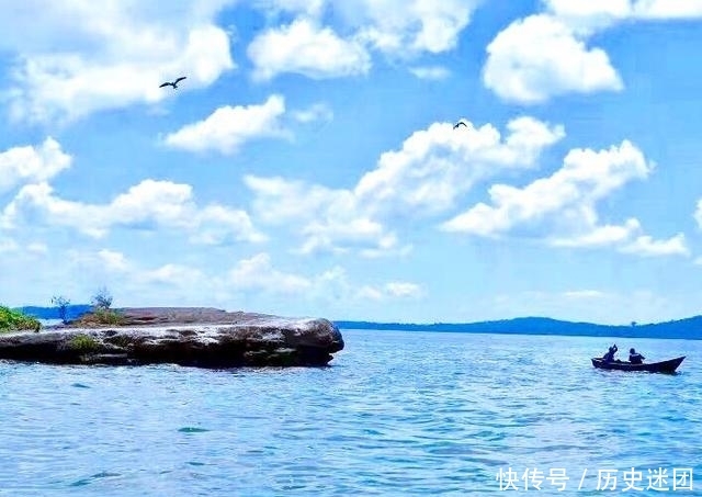 全球最“奇葩”岛屿,不足3亩地却住着上千人,网友:不嫌挤吗?