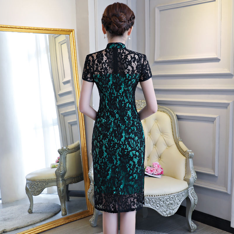 天，丁字裤竟然配旗袍?嫂嫂真会作“妖”，不过吸晴无数回头率飞