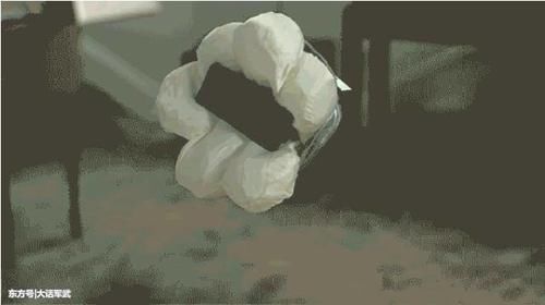 本田公司发明这手机壳神了，自带6个安全气囊，手机再也不怕摔了