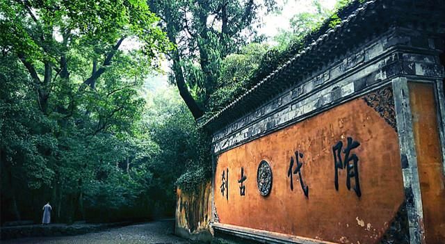 中国“零差评”5A景区，门票完全免费，住一晚上仅需25元！