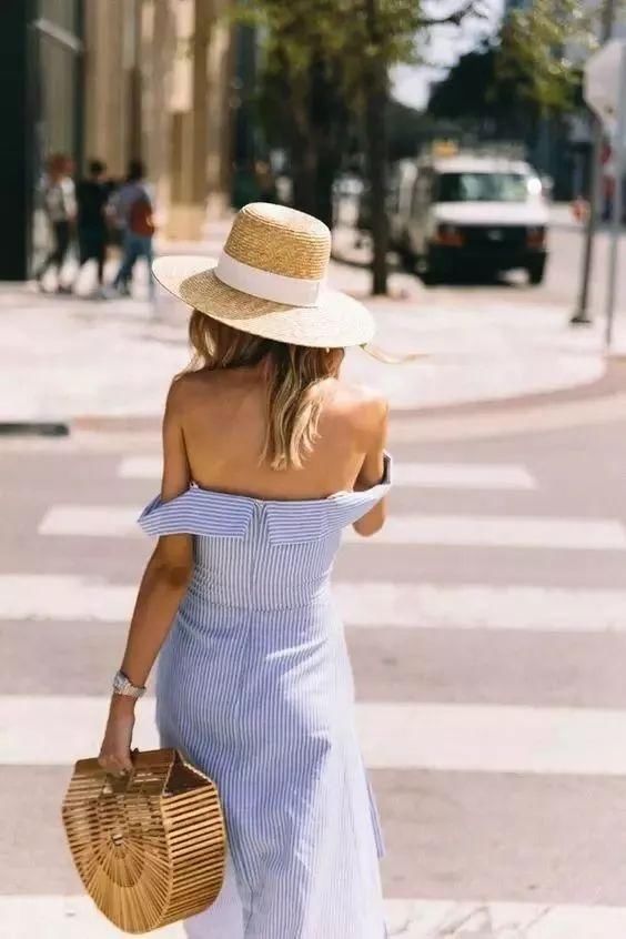 夏季,穿上这3件上衣,让你美得超性感!