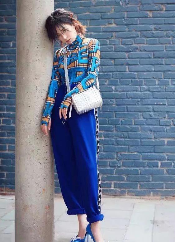 张雪迎撞衫阿姨级的阚清子，输得一败涂地，网友：只怪你没有女人