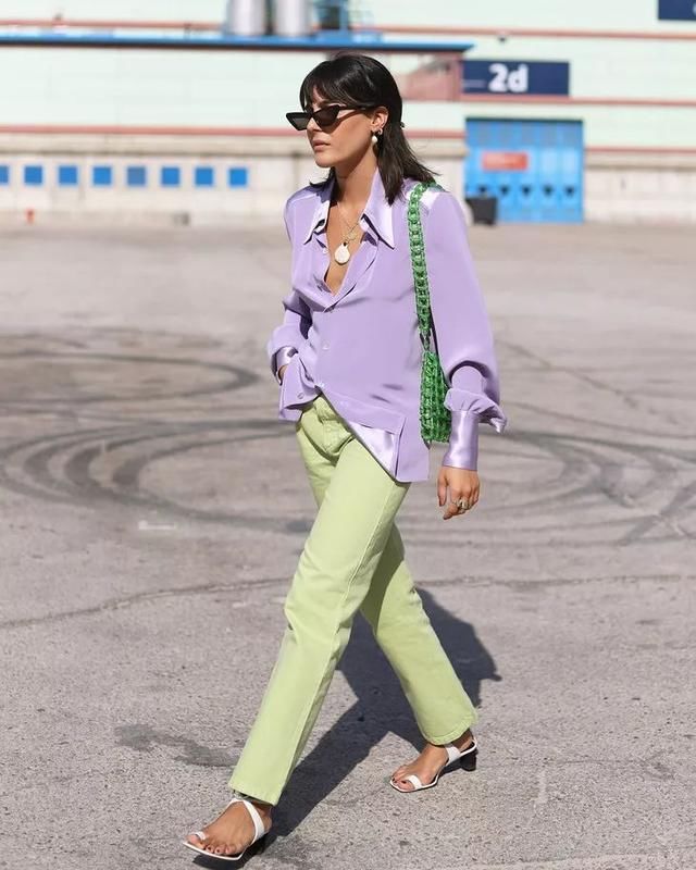 穿上白色高跟鞋的马思纯一定更美！