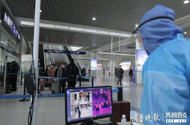  #小时#青岛机场调减国内外航班严防疫情输入！公共设施每小时消