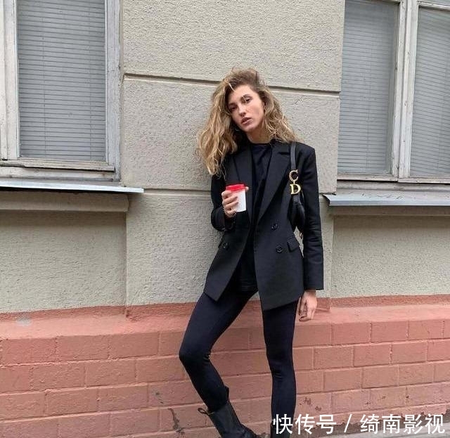 「鞋子的风格」鞋子选不对、穿搭全作废?最全的“鞋子搭配”干货,你的衣品有救了