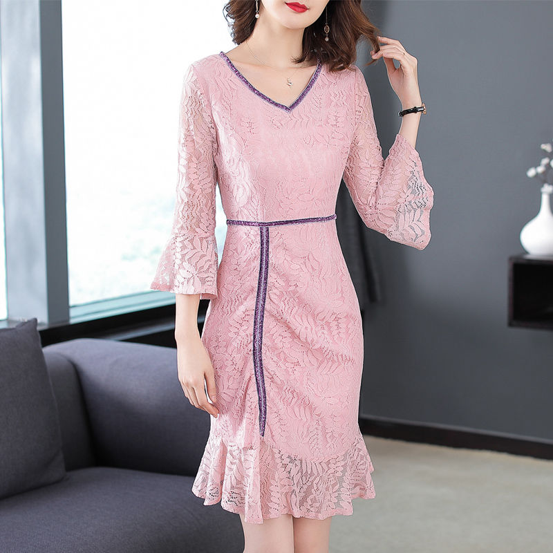 女人屁股大，怎么穿最显瘦?学学下面的女人，小蛮腰特性感又撩人