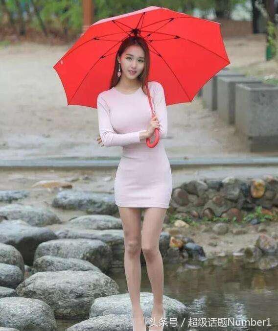 街拍：男人都低挡不住的紧身衣