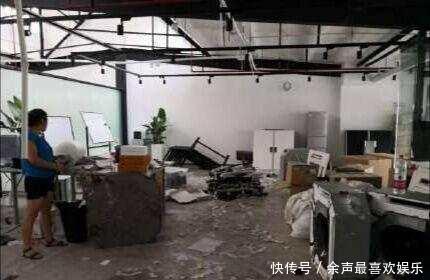 李雨桐晒出貌似公司倒闭照片网友评论惹怒李雨桐，回应：不算人