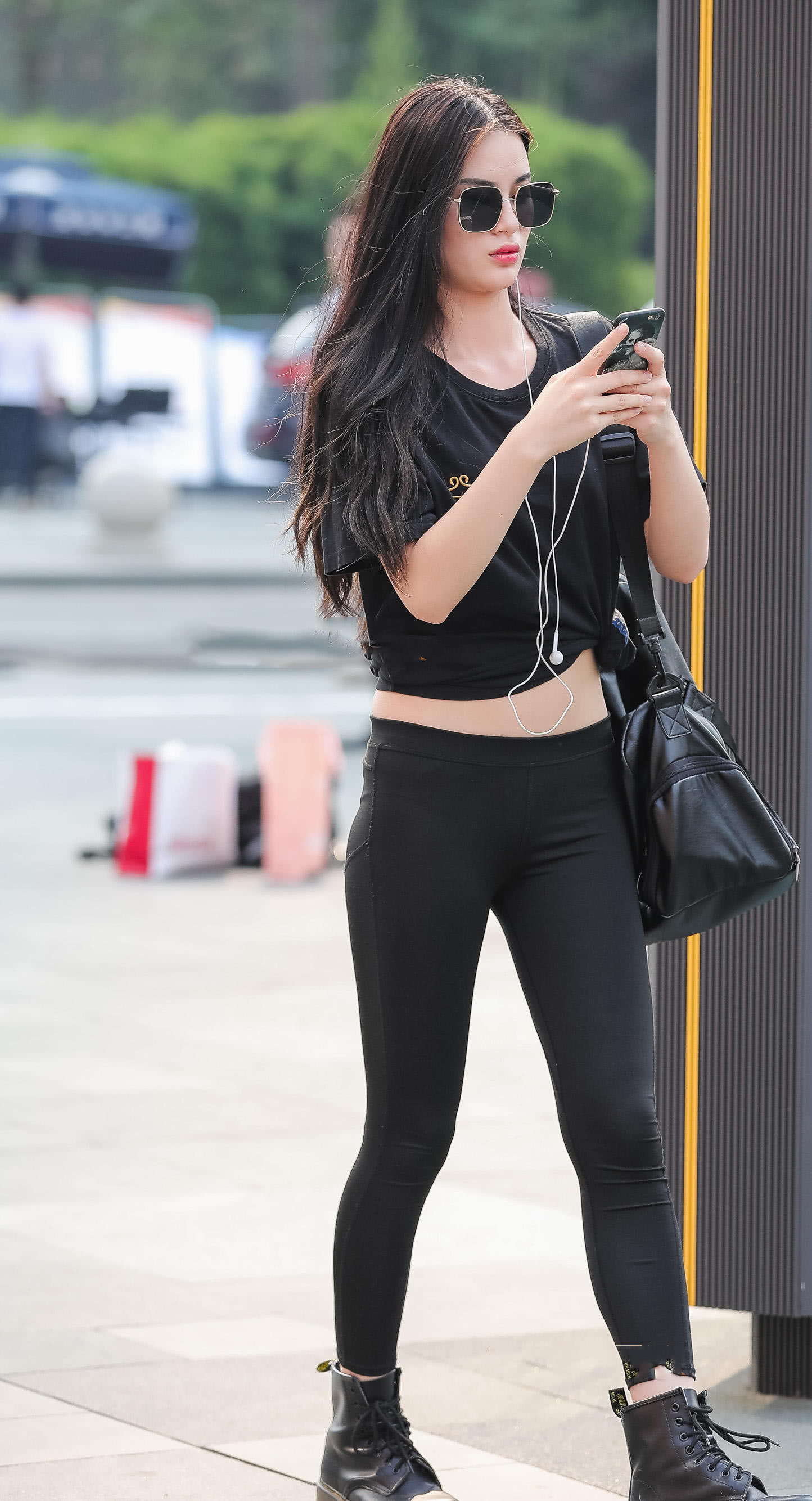 身材好才是真的好，好身材的小姐姐穿啥都不用愁