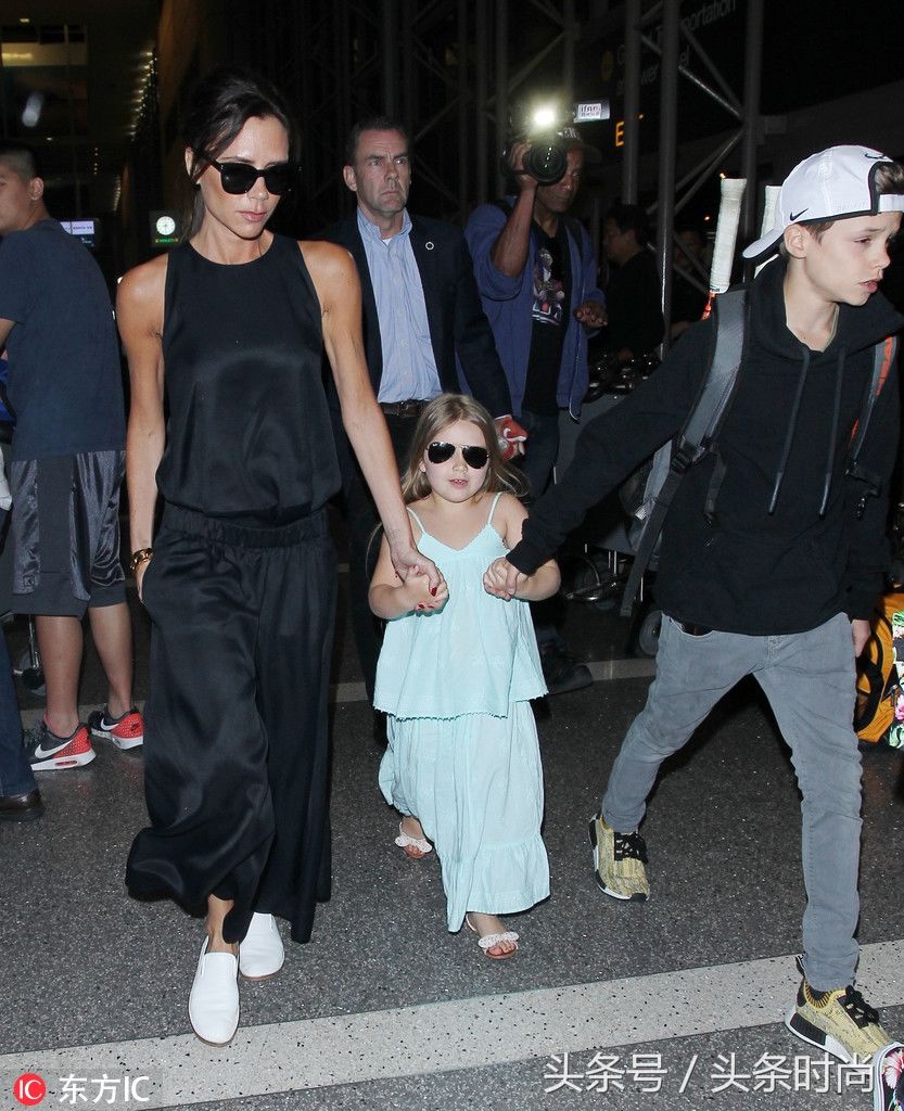 贝克汉姆为小七庆生 看贝家掌上明珠每日服饰