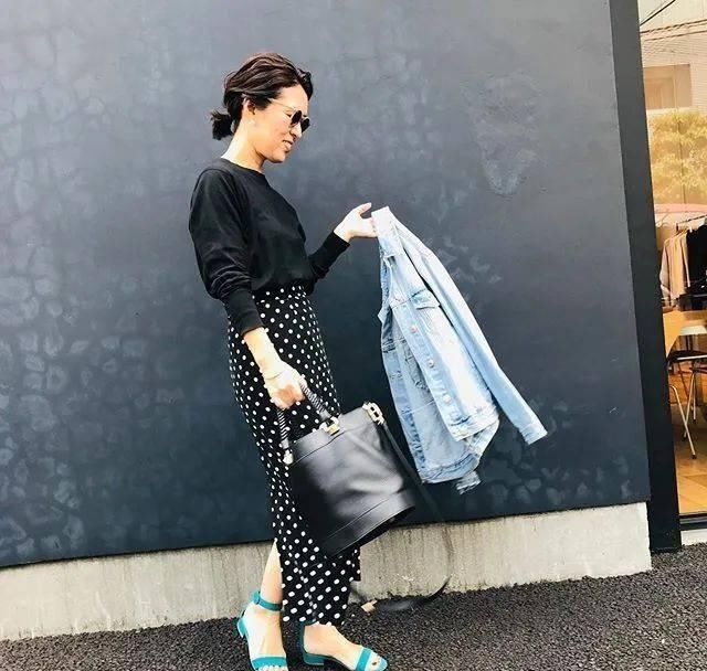  『画龙点睛』日本最顶流的时尚博主 大草直子的配饰与简单衣服的搭配法则
