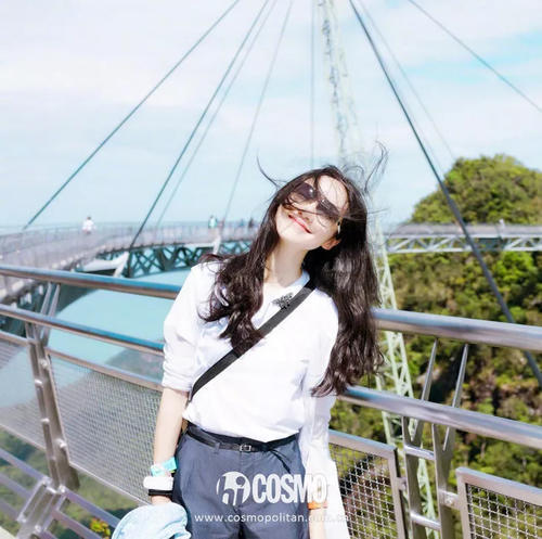 《幻乐之城》就是王菲带领的大型时装秀