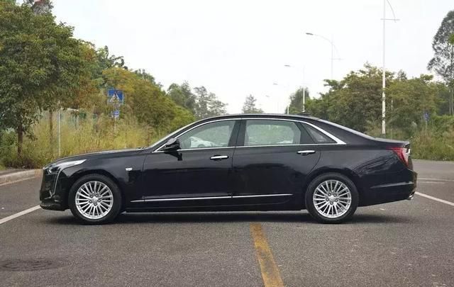  「CT6」档次感不输奥迪A8L，CT6最低配30W多，还要啥A6L