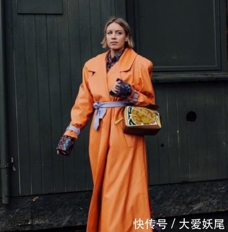  「乖巧」最近火了一种裤子，叫“前面叛逆，后面乖巧”，时尚百搭超好穿