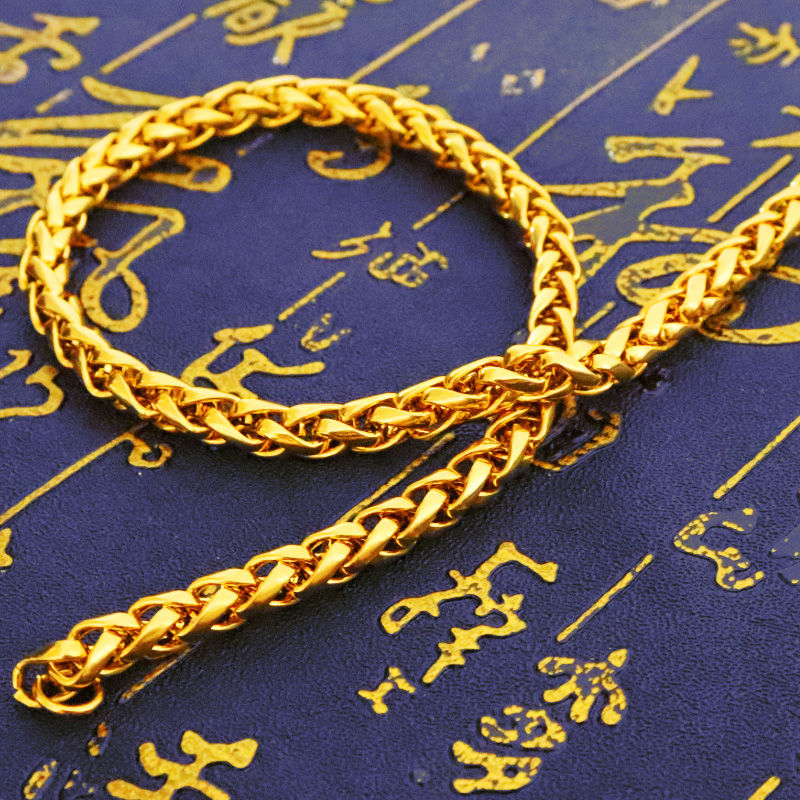 如今大家都不爱戴真的黄金，都爱戴这种越南沙金链，豪气又体面
