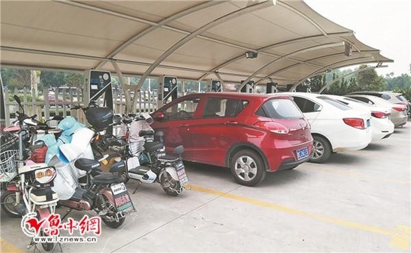 淄博一市民车位被占 充电桩近在眼前没法用