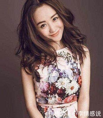 杨蓉和范冰冰同是35岁同穿印花裙,一个似仙女一个却似舞女!