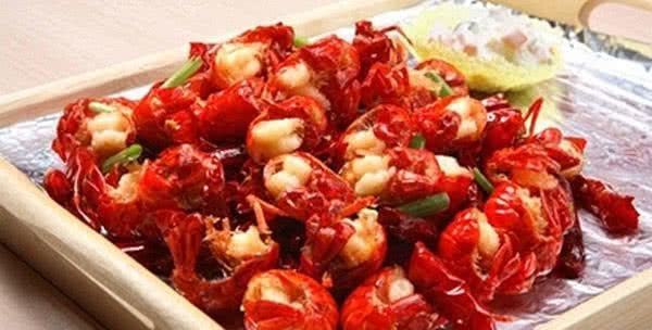 世界杯期间外国人的小龙虾火爆了?网友表示:还