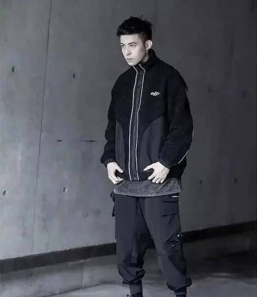  「运动」酷男孩穿搭，大街上最靓的仔是你！